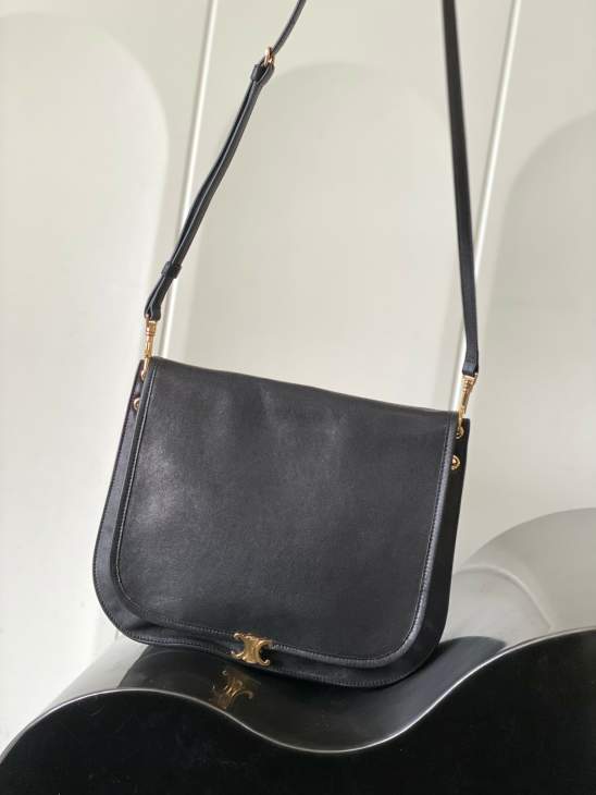 Picture of Celine Handbags _SKUfw225667172fw